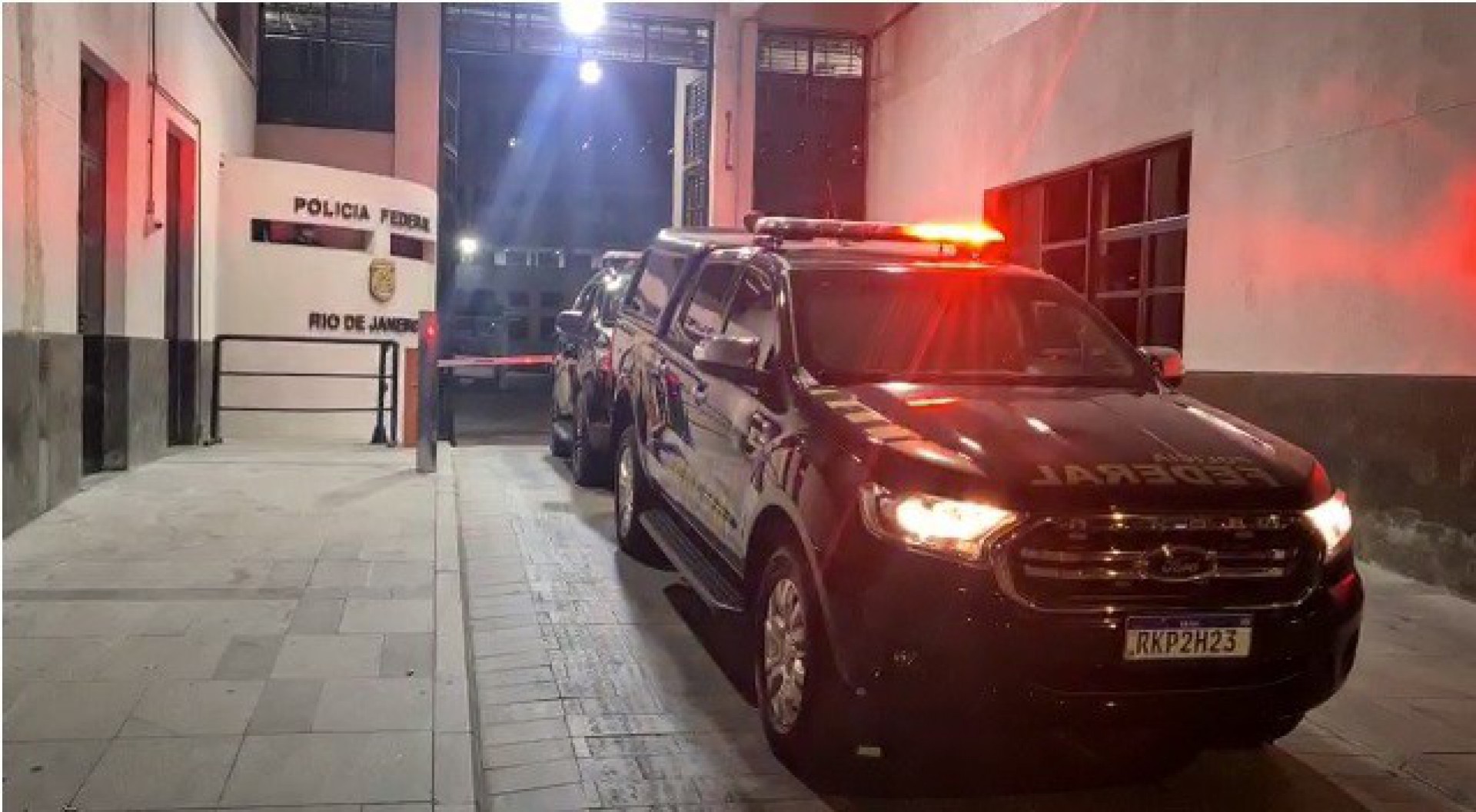 Equipes da Polícia Federal saem às ruas para cumprir mandados de prisão - REPRODUÇÃO DE VÍDEO