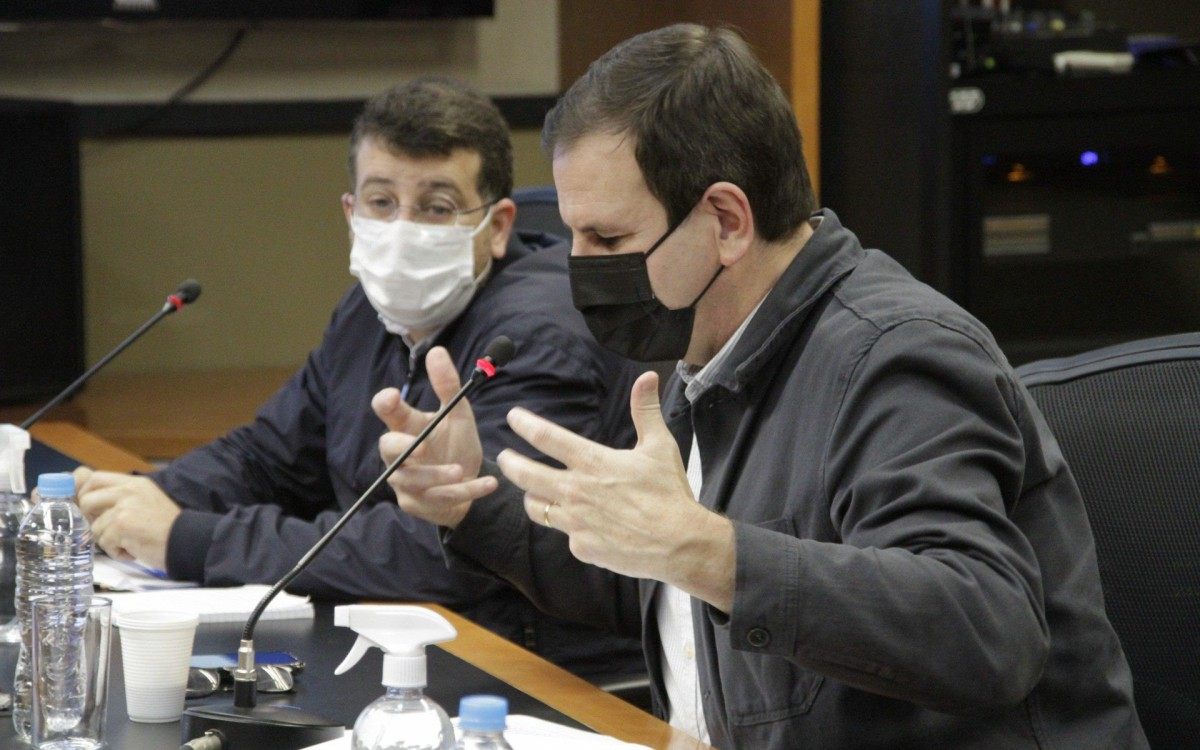 Coletiva do Prefeito Eduardo Paes no Centro de Operação da Prefeitura do Rio, na foto Prefeito  Eduardo Paes e Sec. de Saude Daniel Soranz, nesta sexta (06).