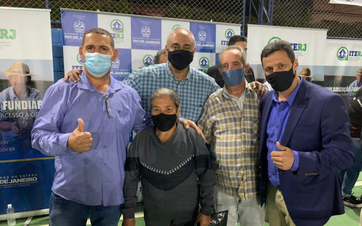  No total, mais de 1000 t&iacute;tulos ser&atilde;o entregues por este projeto.