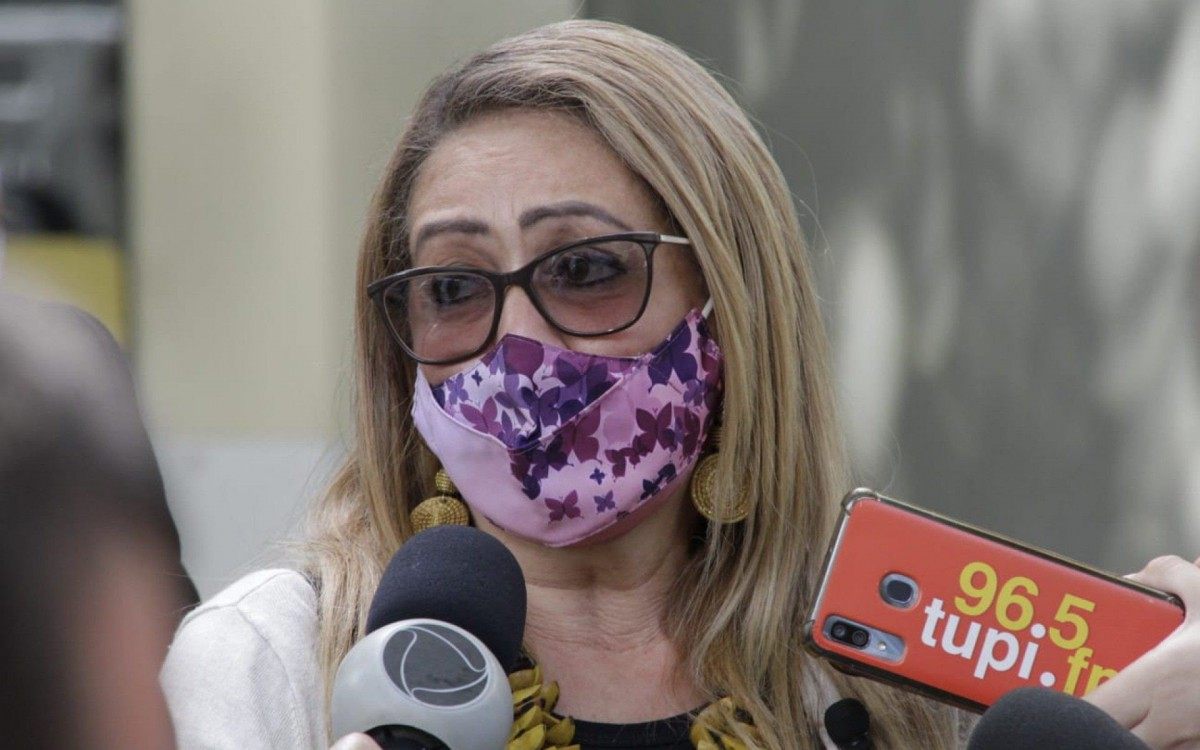 A psicopedagoga Jaqueline Campos prestou depoimento nesta sexta-feira sobre a morte da filha - Marcos Porto  Agência O Dia 