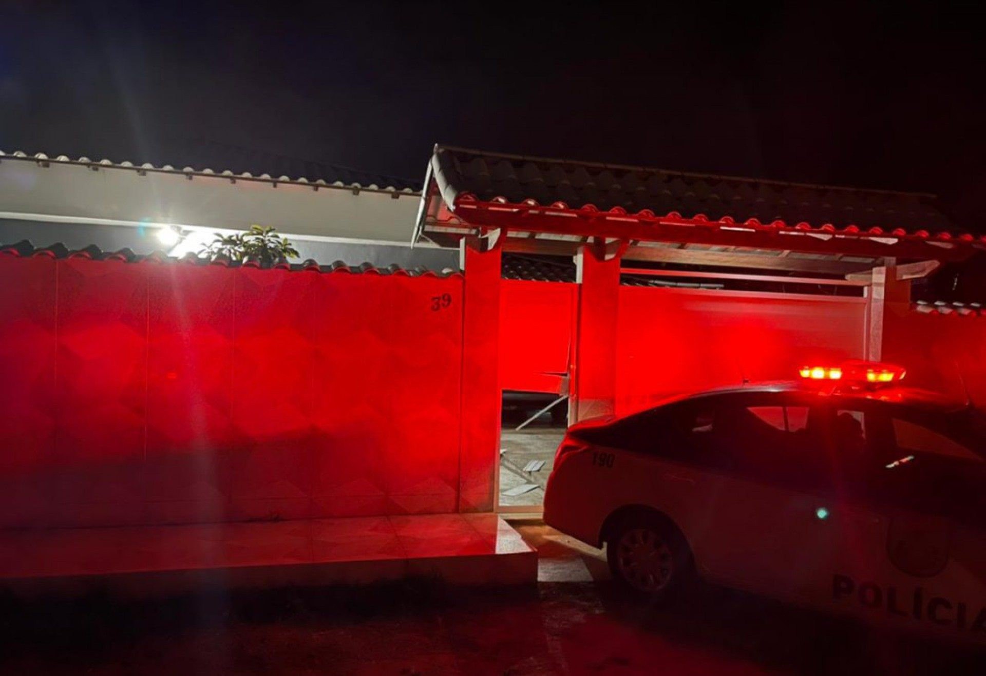 Homem é achado morto no banheiro de sua casa em Saquarema