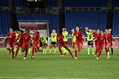 Algoz do Brasil, Canadá conquista o ouro inédito no futebol feminino