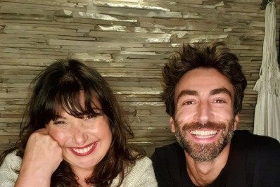 'Filhos' de Paulo Gustavo se reencontram e prestam homenagem: 'Mamãe deve estar como?'