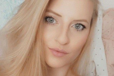 Mulher pede R$ 1,5 mil em fast food por engano