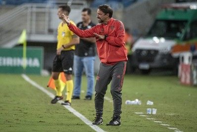 Maurício Souza minimiza influência da arbitragem em partida do Flamengo pela Copa do Brasil