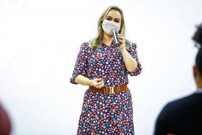 Parlamentar destaca aprovação de propostas em benefício de profissionais da educação e estudantes na Câmara Federal 