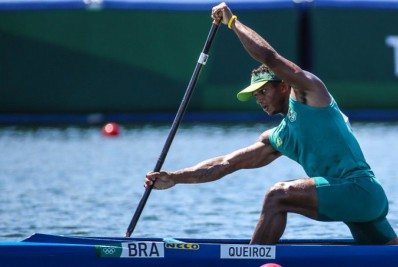 Ouro para o Brasil! Isaquias Queiroz sobra na final do C1 1000m e é campeão olímpico