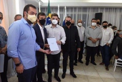 Governador Claudio Castro anuncia investimentos para Campos, ao lado do prefeito Wladimir Garotinho