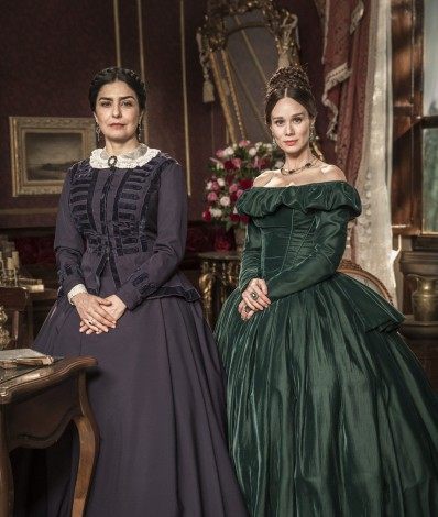 Teresa Cristina (Letícia Sabatella) e Luisa, a Condessa de Barral (Mariana Ximenes) - Globo/João Miguel Júnior