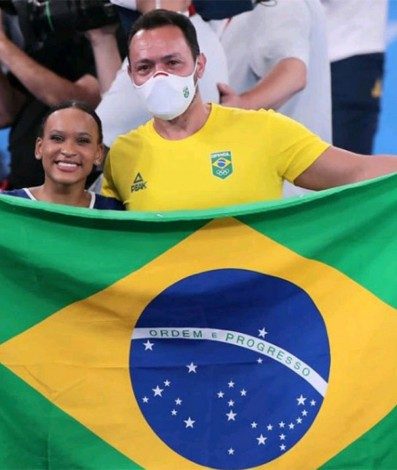 Especial Dia dos Pais - Rebeca Andrade com o treinador Francisco - Reprodução do Instagram