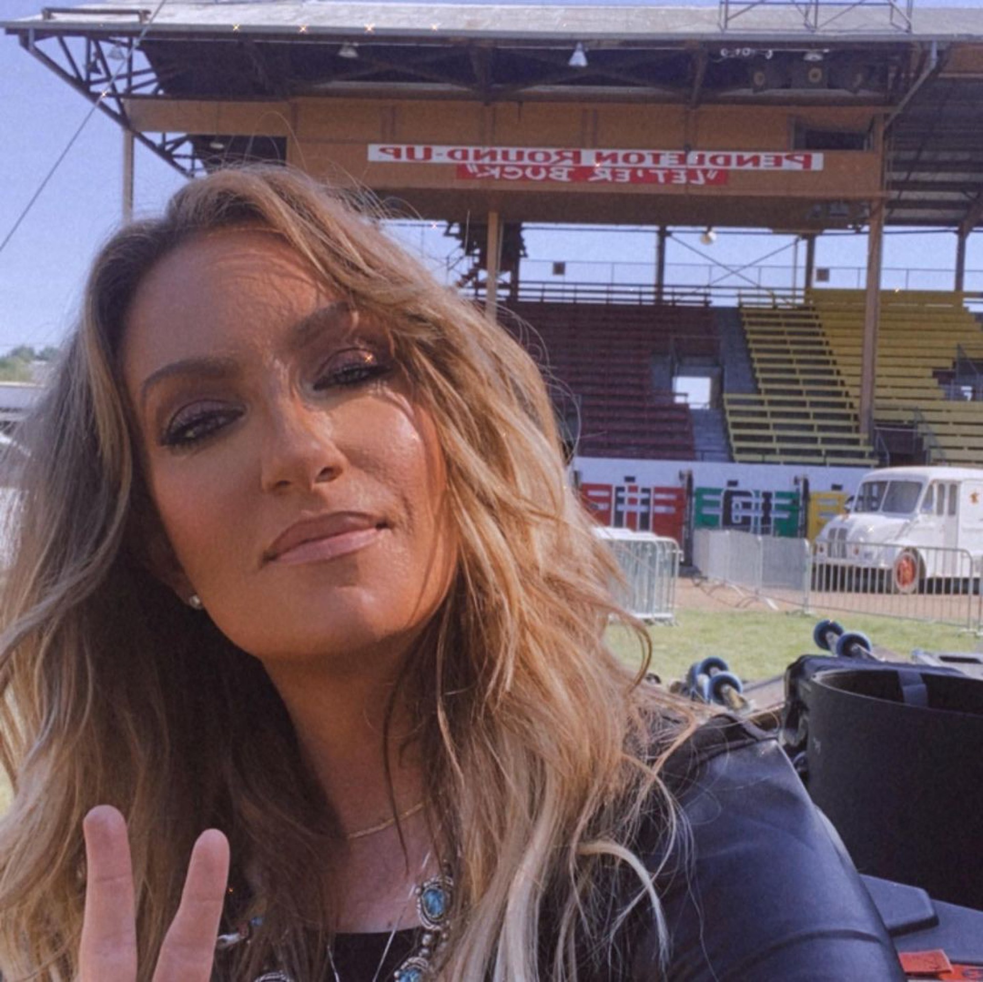 A cantora de country Clare Dunn - Reprodução/Instagram