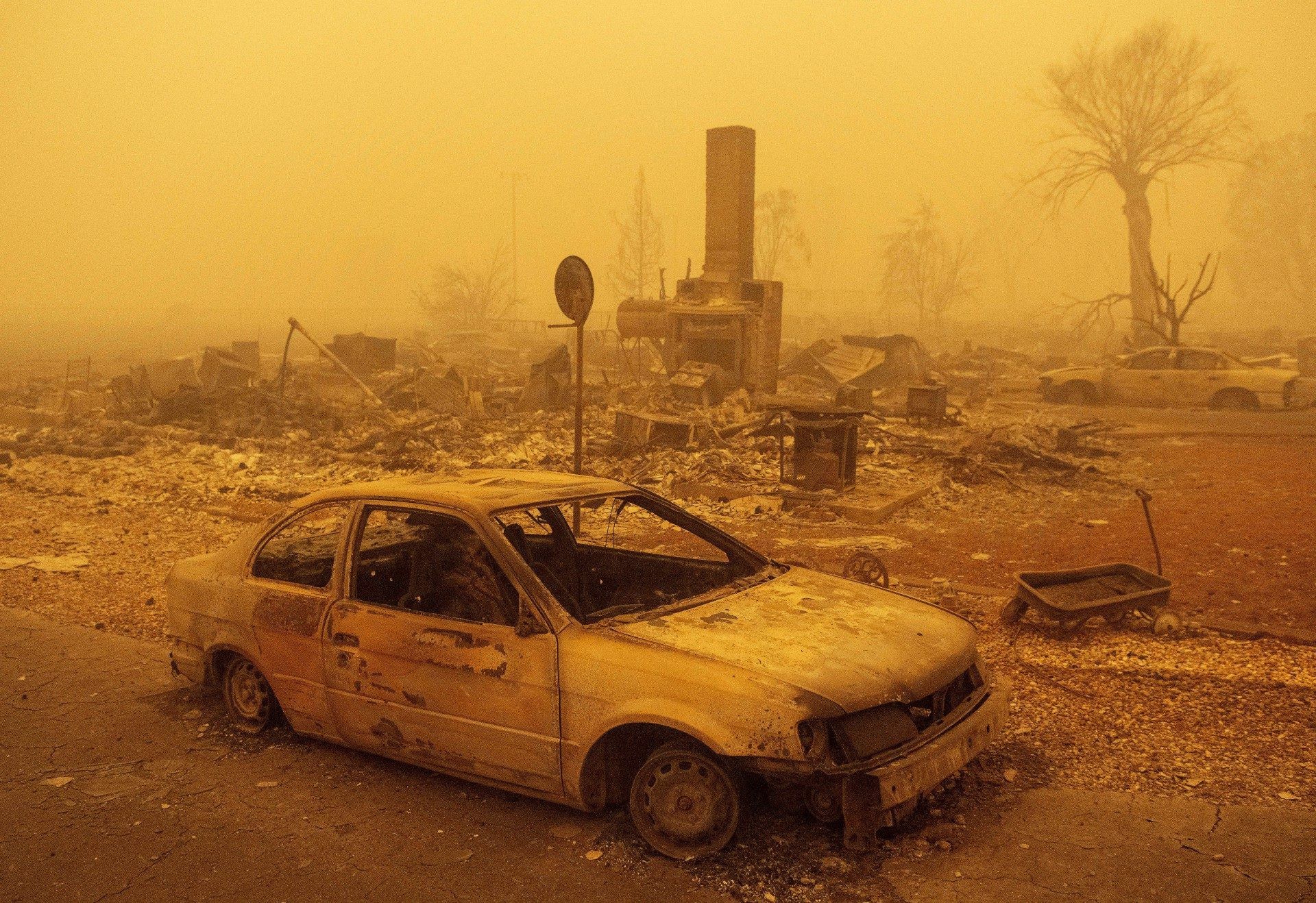  Inc&ecirc;ndio na Calif&oacute;rnia &eacute; o segundo mais devastador da hist&oacute;ria do estado