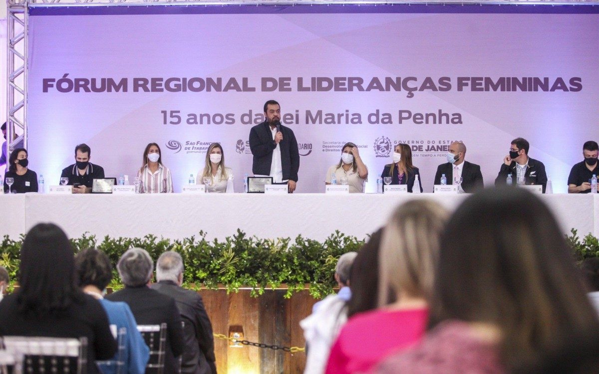 O Governador Cláudio Castro no Fórum Regional de Lideranças Femininas
