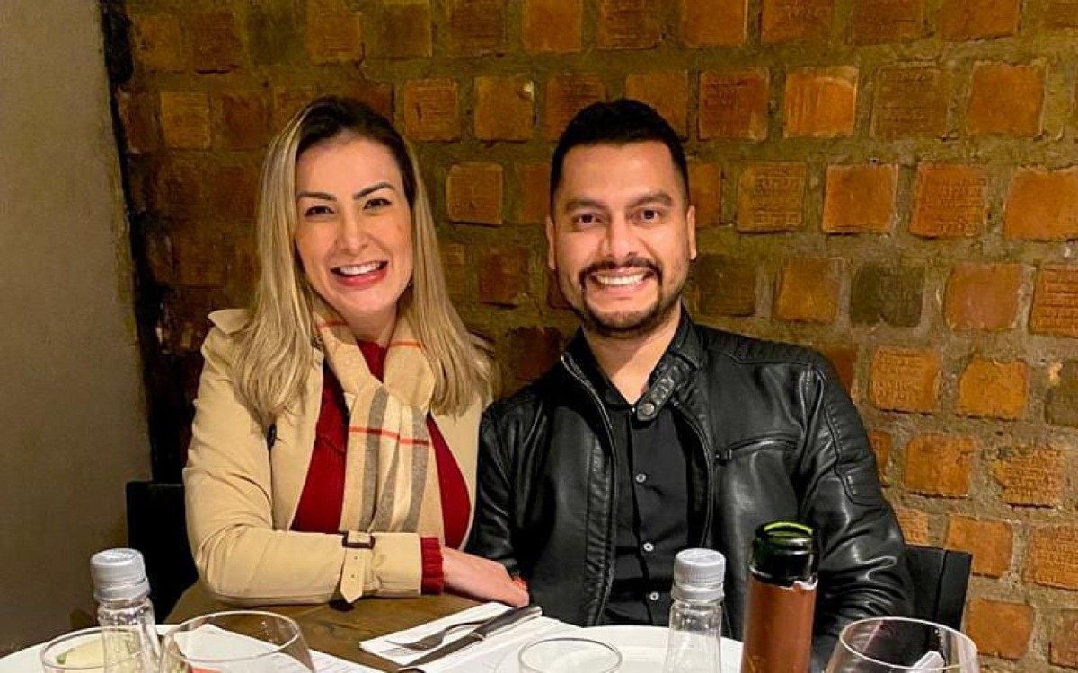 Andressa Urach e Thiago Lopes