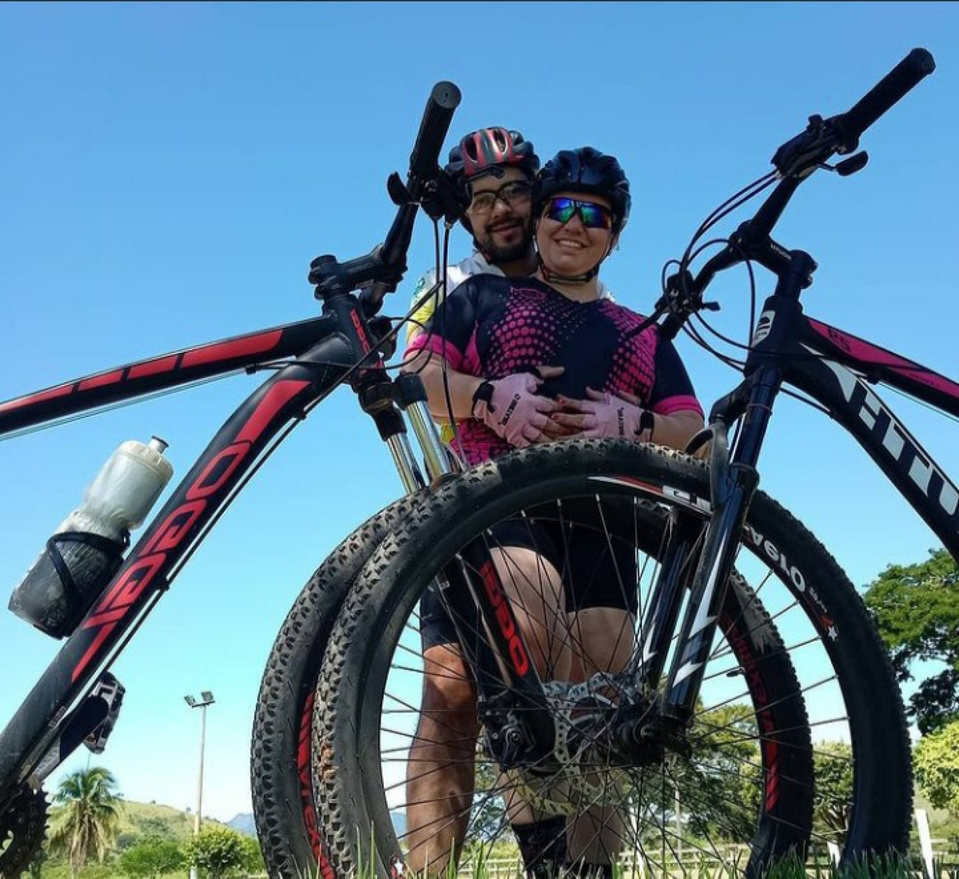 Aroldo Lima e a esposa.  - Foto: arquivo pessoal/divulga&ccedil;&atilde;o