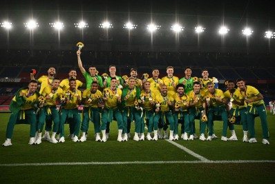 COB se irrita com Futebol indo ao pódio sem agasalho oficial e caso pode parar no tribunal