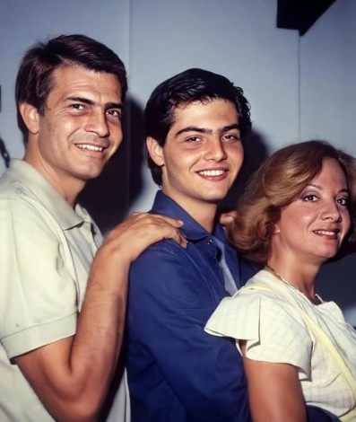 Tarcísio Meira, Tarcísio Filho e Glória Menezes
- Reprodução