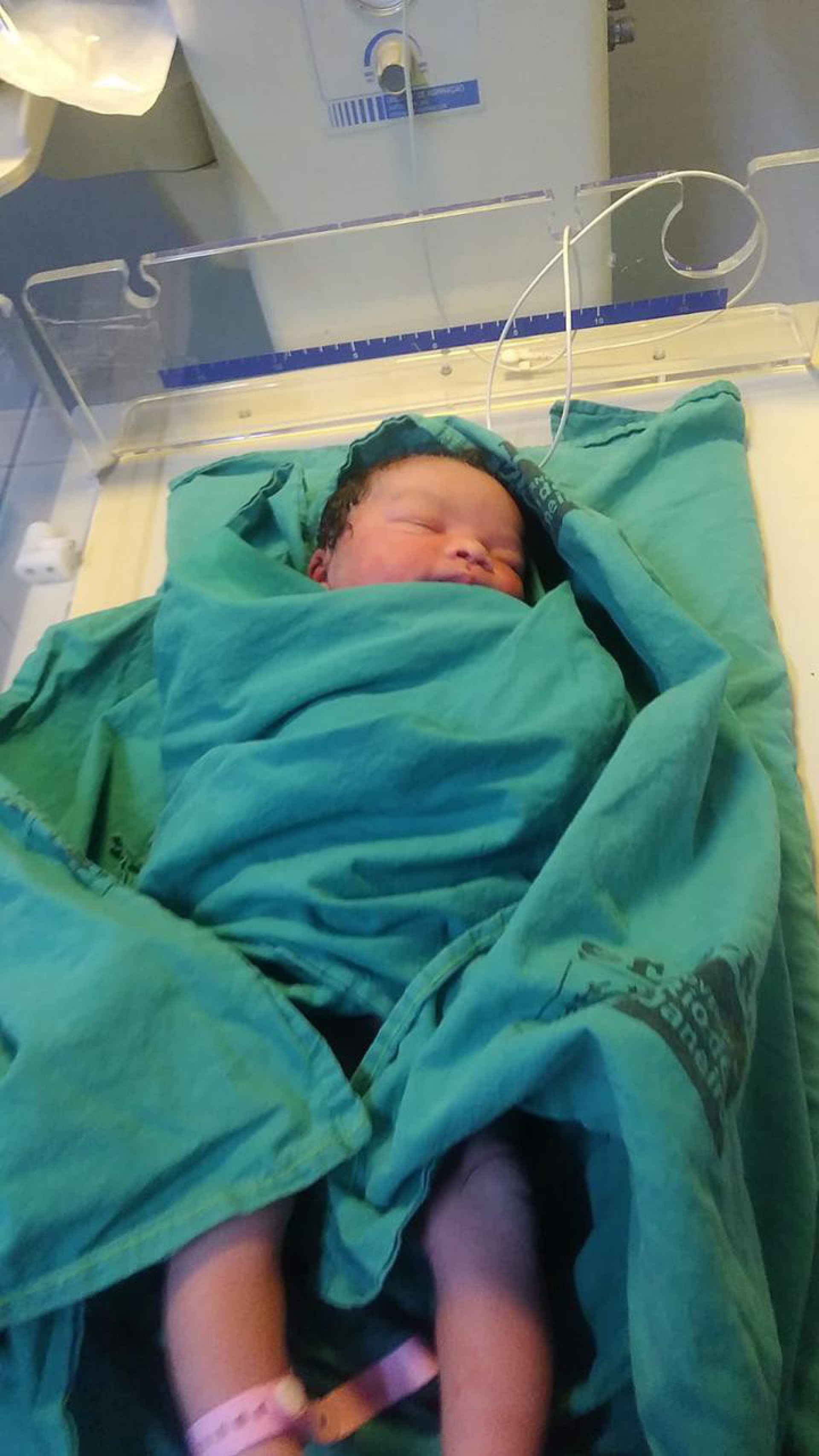 Sargento da PM realiza parto na entrada do batalh&atilde;o de S&atilde;o Jo&atilde;o de Meriti