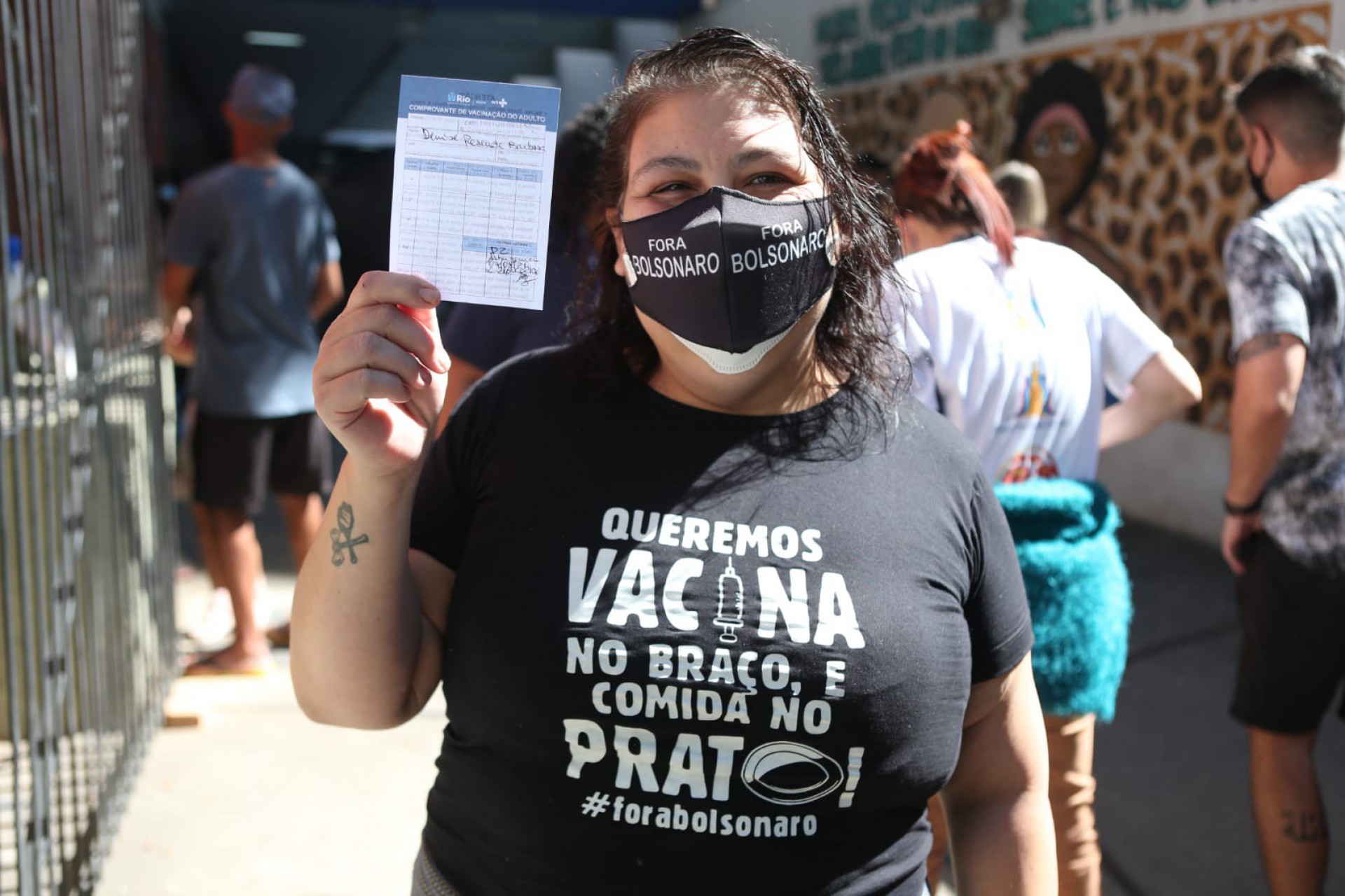 Professora Denise Rezende, de 45 anos, se vacinou no posto Heitor Beltrão - Cleber Mendes/Agência O DIA