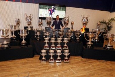 'Tristeza grande ter de sair do clube que amo', diz Messi em adeus ao Barcelona