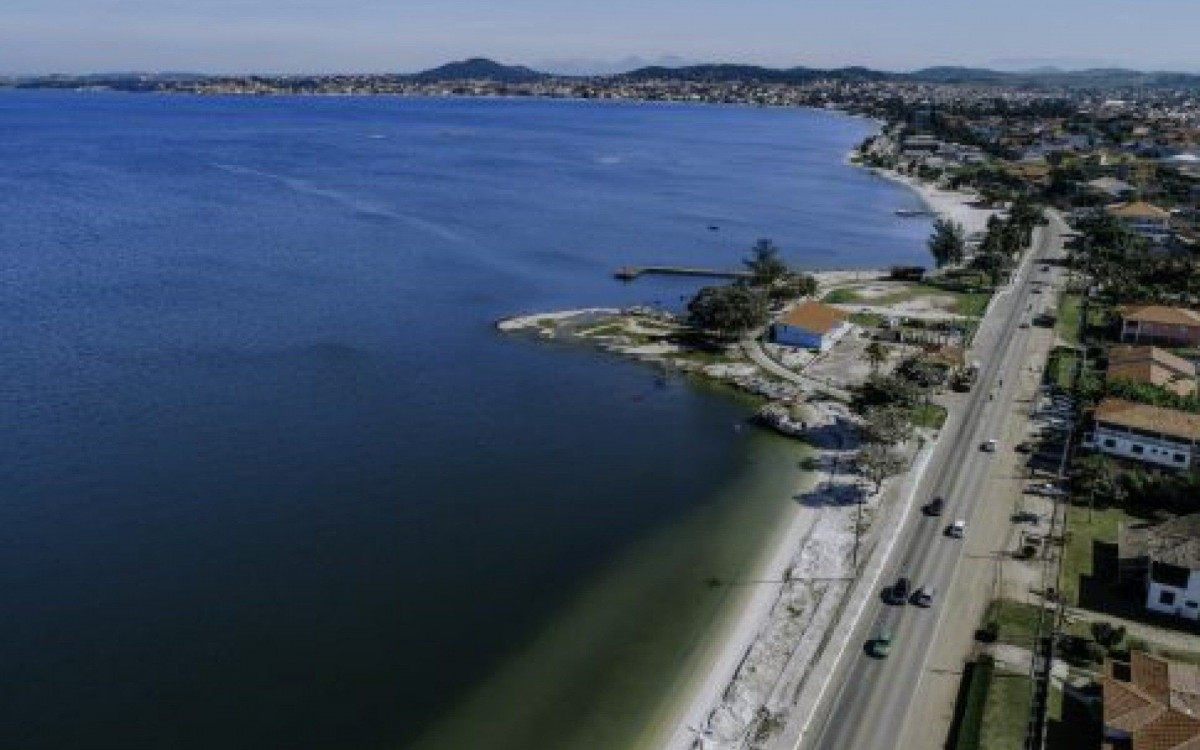 Em reforÃ§o Ã  captaÃ§Ã£o em tempo seco, o Rio Salgado serÃ¡ protegido por redes coletoras que receberÃ£o o esgoto que sai dos imÃ³veis dos bairros Iguabela e EstaÃ§Ã£o, evitando que caiam in natura no rio - DivulgaÃ§Ã£o