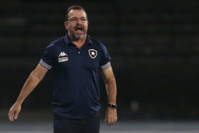 Aniversariante do dia e de olho no G4, Botafogo encara o Operário-PR pela Série B