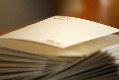 O que significa sonhar com convite?