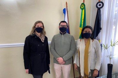 Caroline Klein volta ao cargo de secretária de Educação de Nova Friburgo