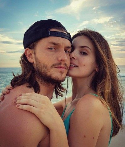 Camila Queiroz e Klebber Toledo - Reprodução/Instagram