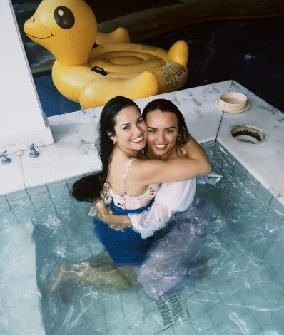 Juliette e Rafa Kalimann se divertem na piscina - Reprodução Internet