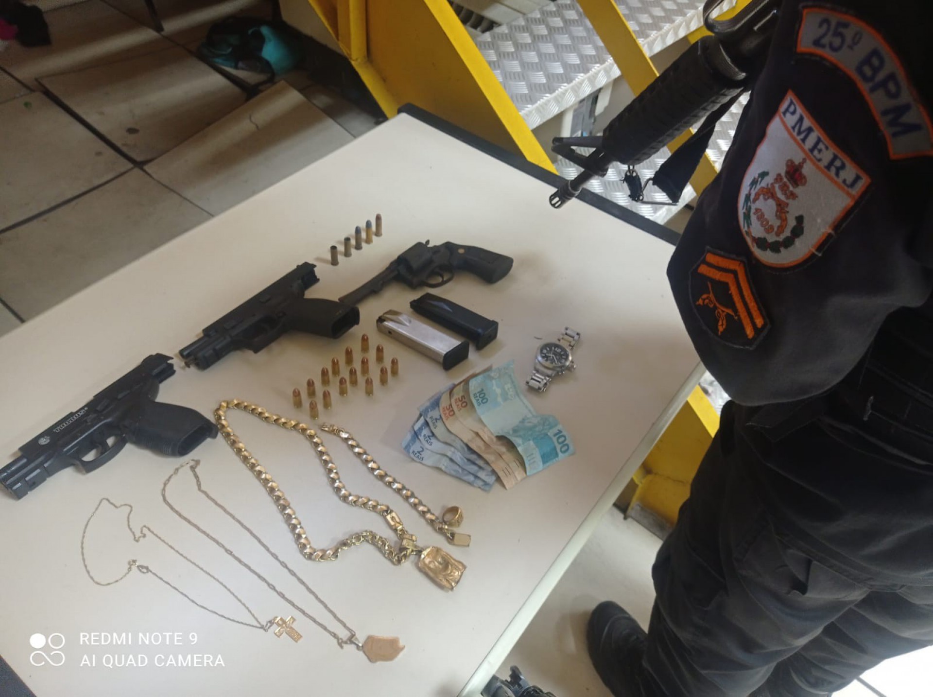 Confronto com a PM termina com tr&ecirc;s criminosos feridos em B&uacute;zios