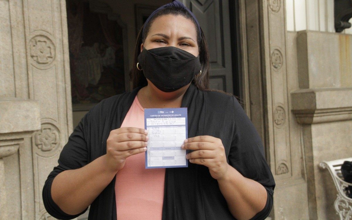 Secretario Municipal de Saude no PV do Teatro Municipal, nesta ter&ccedil;a (10), na foto Priscilla Bernardino 24 anos. - Marcos Porto/Agencia O Dia
