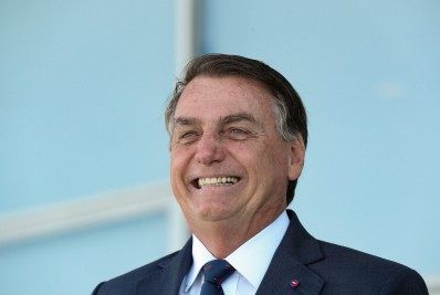 Bolsonaro veta regra que limitaria indicação política no governo