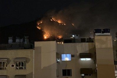 Incêndio de grandes proporções atinge floresta na Tijuca