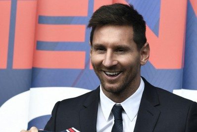 Messi é apresentado pelo PSG: 'Quero uma Champions'