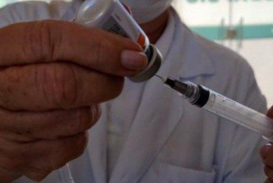 Rio recebe mais de 390 mil doses de vacinas contra a Covid-19