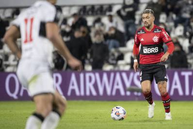 'Enfrentamos um esquema', diz presidente do Olimpia sobre arbitragem em derrota para o Flamengo