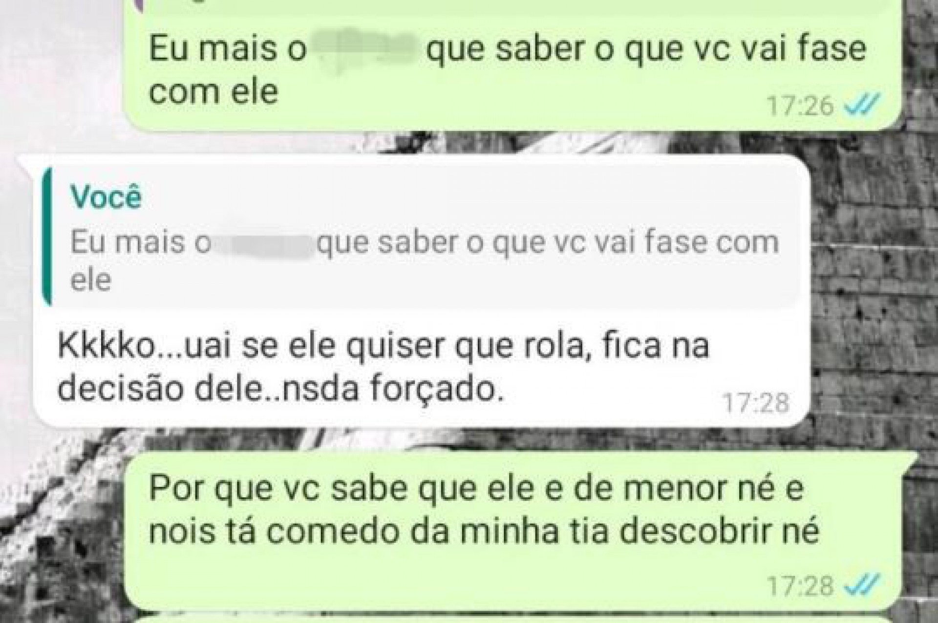 Prints mostram a troca de mensagens do militar com adolescentes - Reprodução