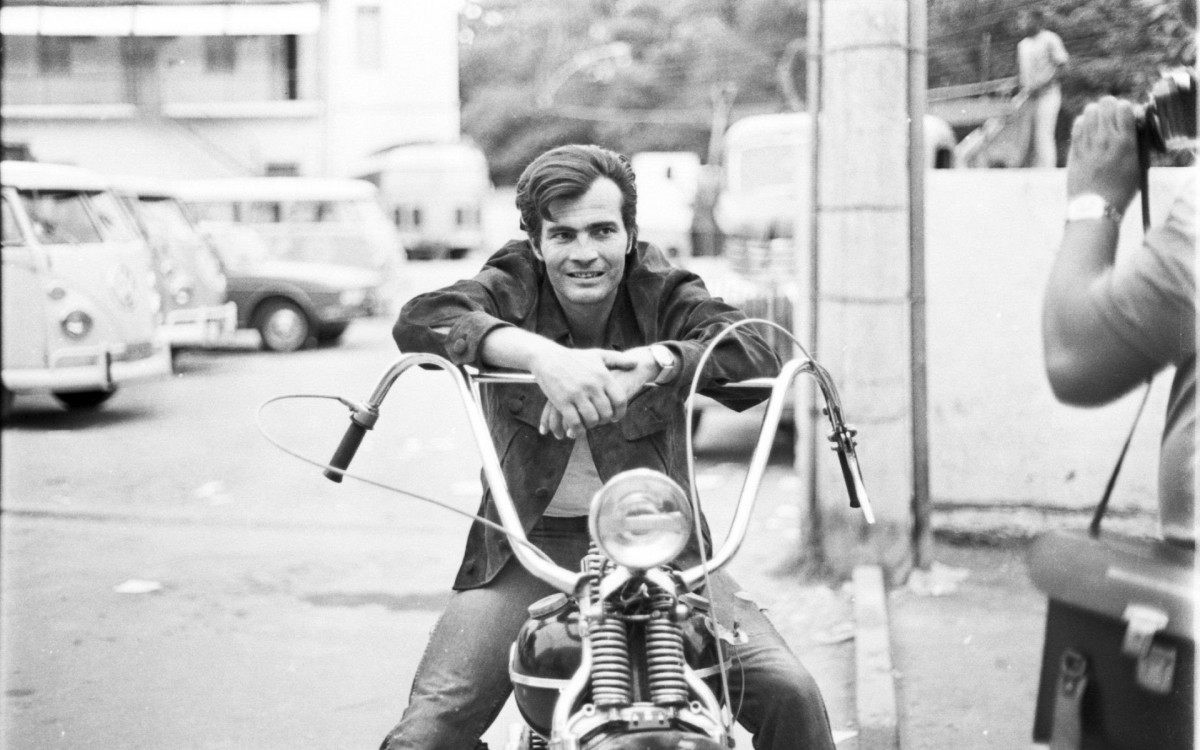 Cavalo de A&ccedil;o