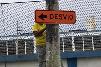 Novas placas no Jardim Catarina desviam trânsito durante obra do viaduto