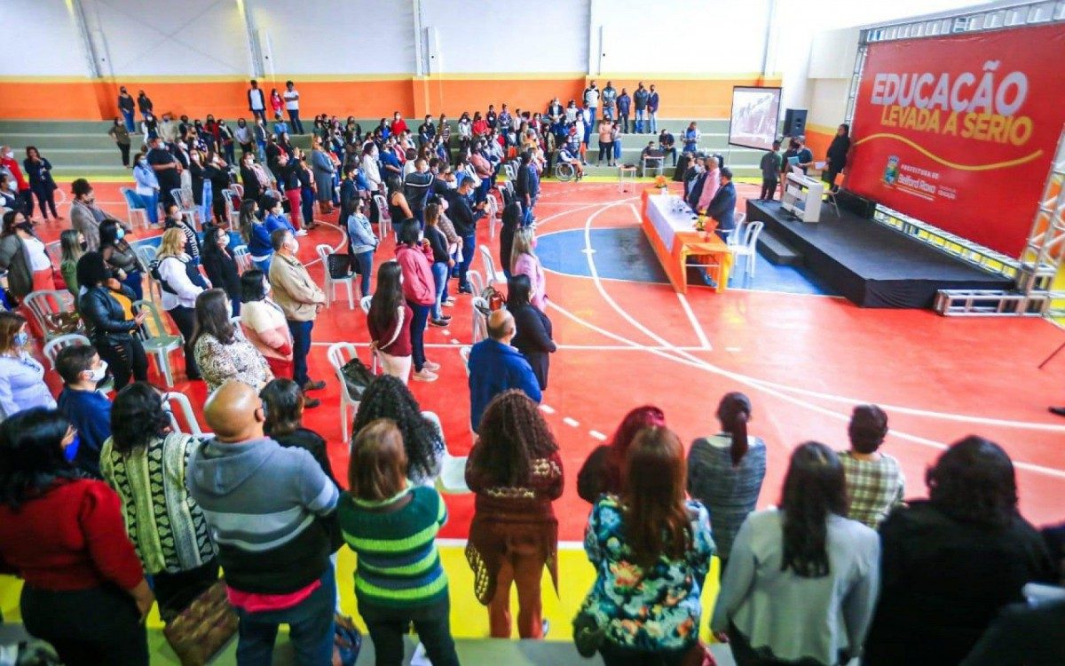 O lan&ccedil;amento do projeto contou com a participa&ccedil;&atilde;o de profissionais da educa&ccedil;&atilde;o, autoridades e p&uacute;blico em geral