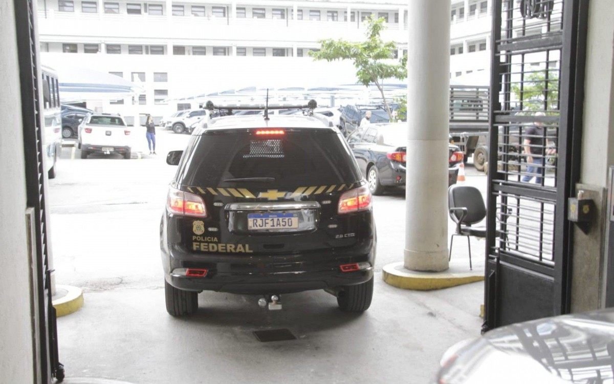 Ex-deputado federal chegou à superintendência da PF no Rio no início da tarde