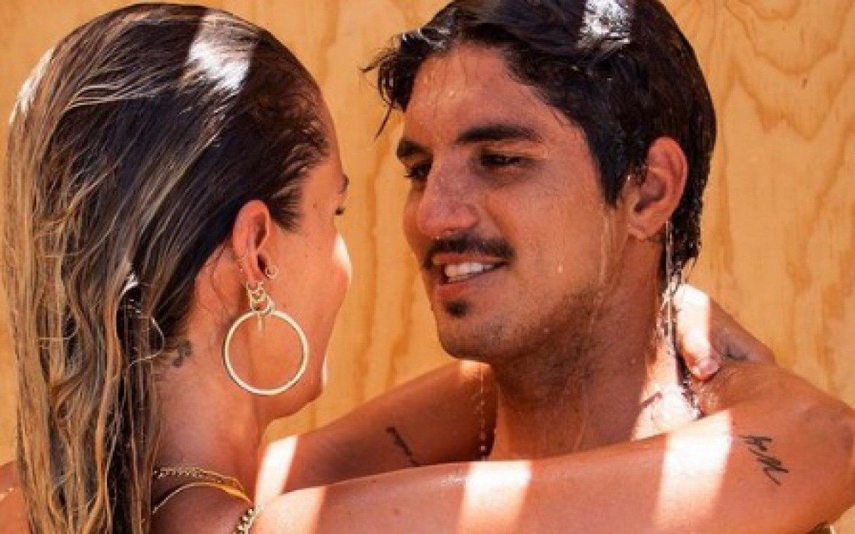 Yasmin Brunet se declara para Gabriel Medina: 'Meu campeão'