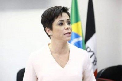 Filha de Jefferson cobra Bolsonaro acerca da prisão do pai: 'O bonito não faz nada?' 