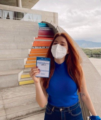 Ana Clara recebe primeira dose da vacina contra covid - Reprodução