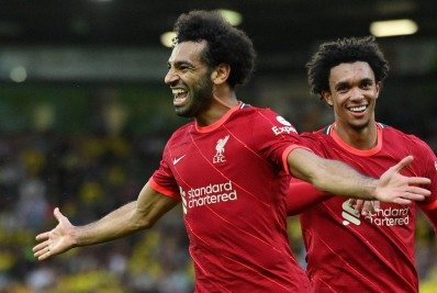 Com show de Salah e gol de Firmino, Liverpool vence Norwich na estreia do Inglês