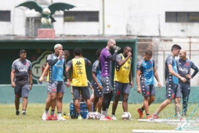 Após derrota, Vasco 'afoga' a ressaca com treinamento em Belém