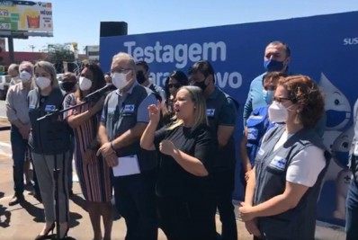 Ministro da Saúde participa de evento para testagem rápida de Covid-19