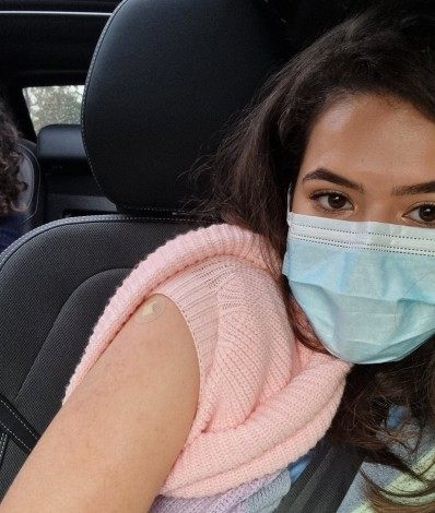 Maisa Silva recebe primeira dose da vacina contra covid-19 - Reprodução