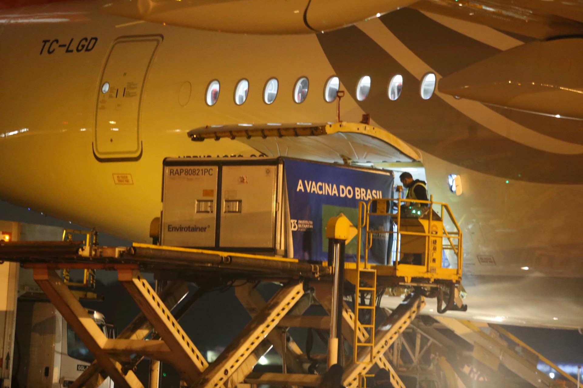 SP recebe mais 2 milh&otilde;es de doses prontas da vacina CoronaVac